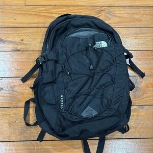(979)*NORTH FACE BLACK BACKPACK*